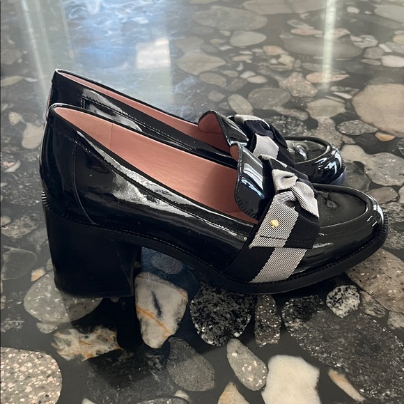 Kate Spade Black Patent Leather Flats with Bow - Picture 2 of 5